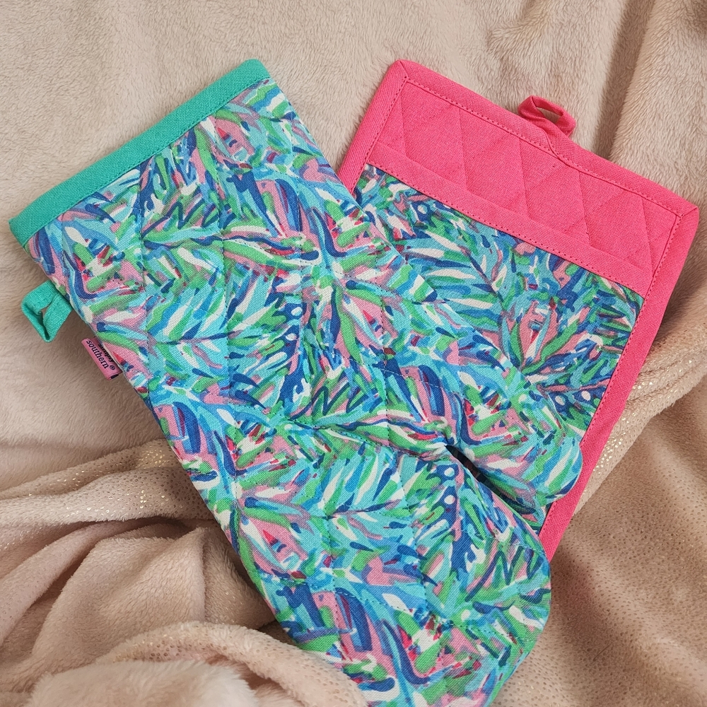 Simply Southern Oven Mitt Set NWOT